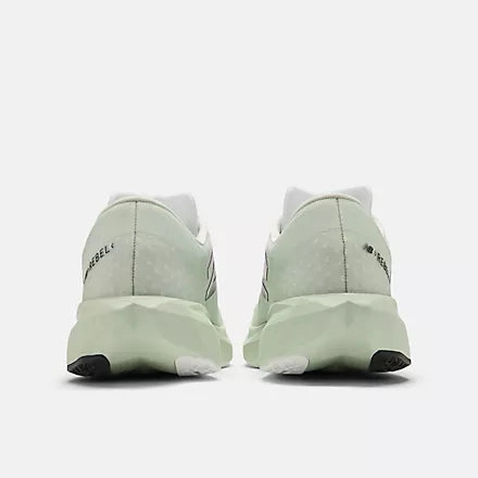 New Balance FuelCell Rebel V4 -Mens
